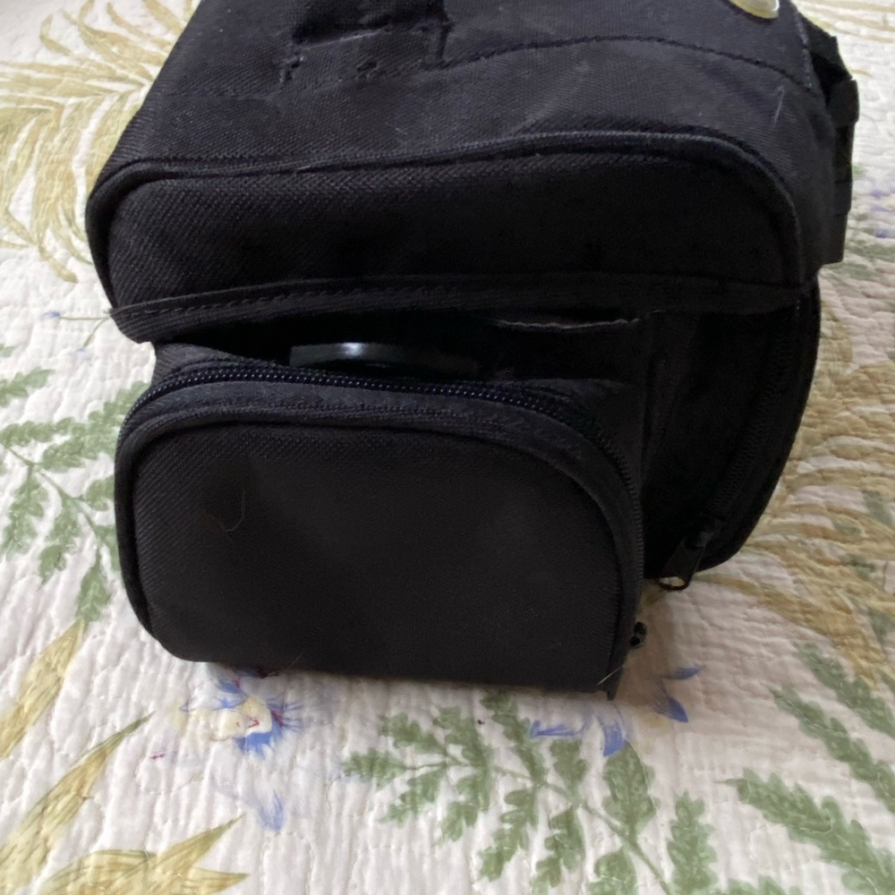 Assorted Camera Accessories&Bag - Picture 7 of 16